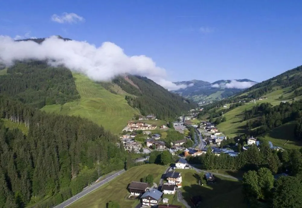 Genieten In Saalbach, Alpenresort Saalbach Top D1 By Droomvilla 0*,  Österreich
